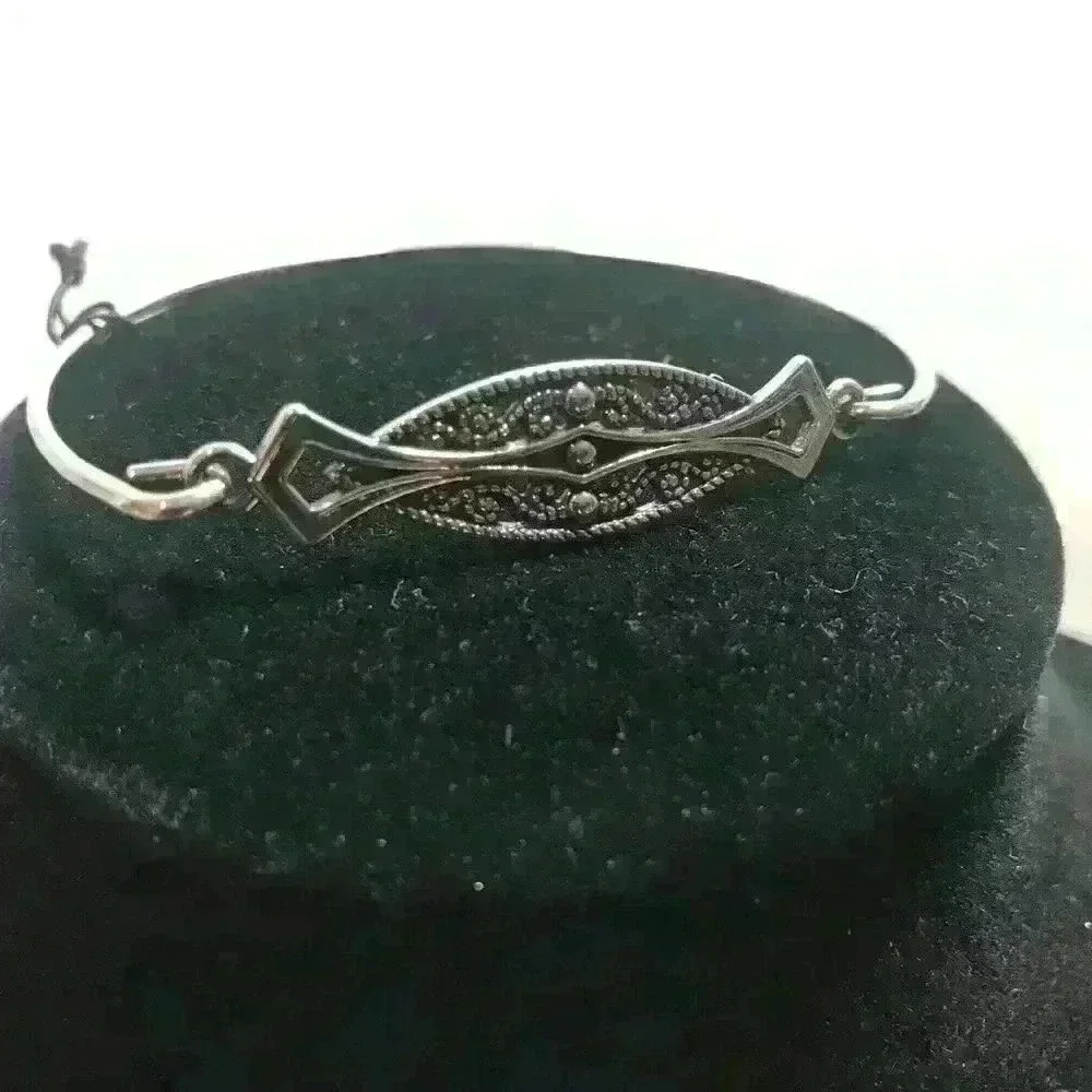 Super cute earrings - Picture 3 of 3
